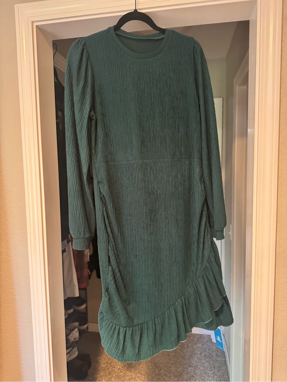 Women’s Green Ruffle-Hem Long Sleeve Dress